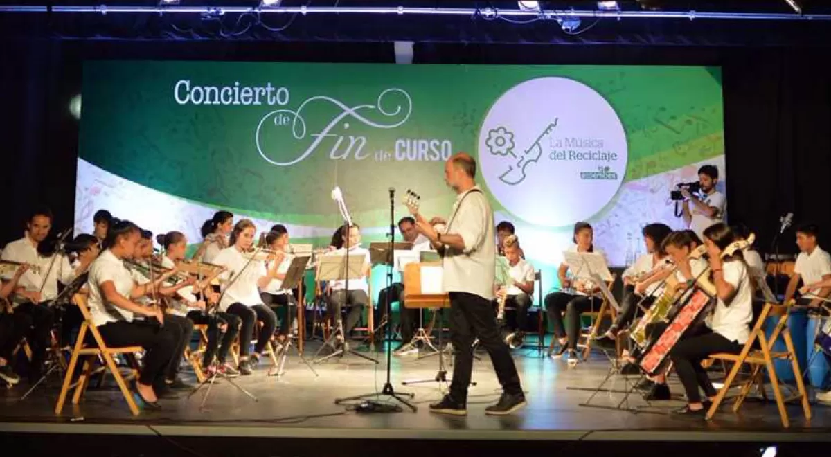 \'La Música del Reciclaje\' ofrece un sorprendente concierto de final de curso