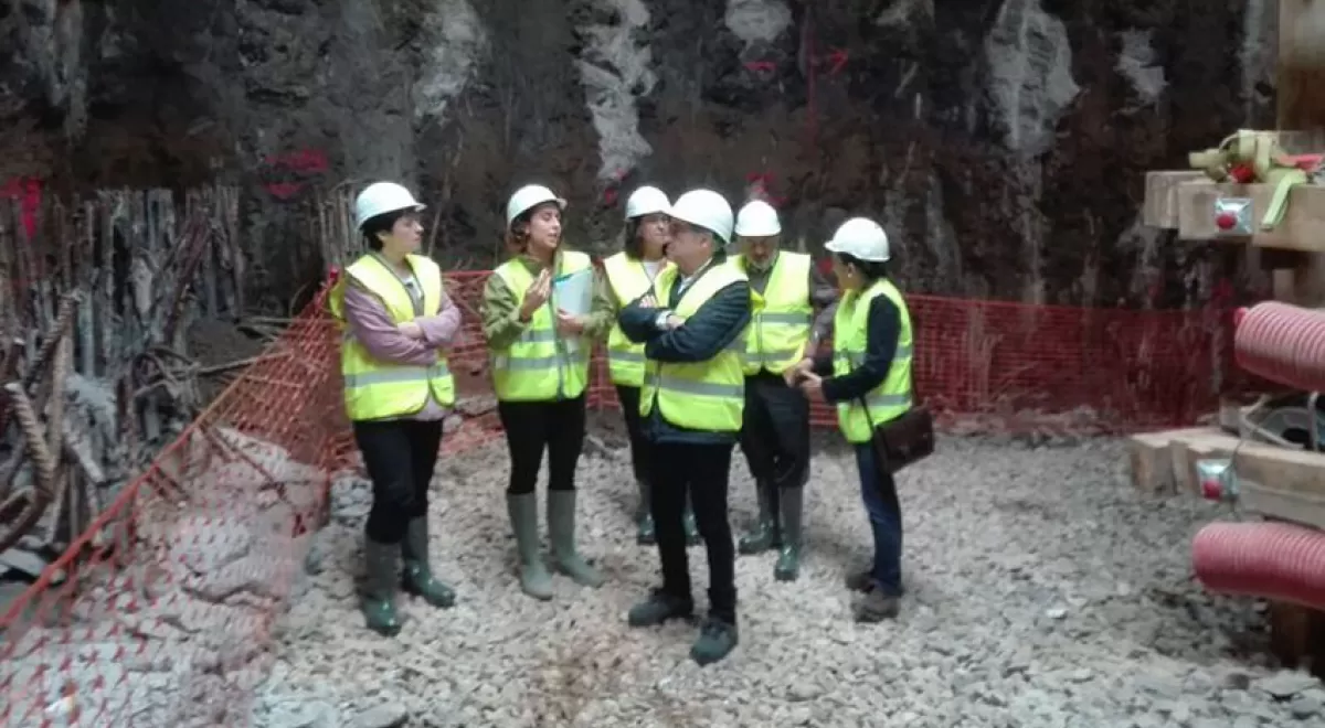 Iñaki Arriola visita las obras de la estación de bombeo subterránea en Sukarrieta