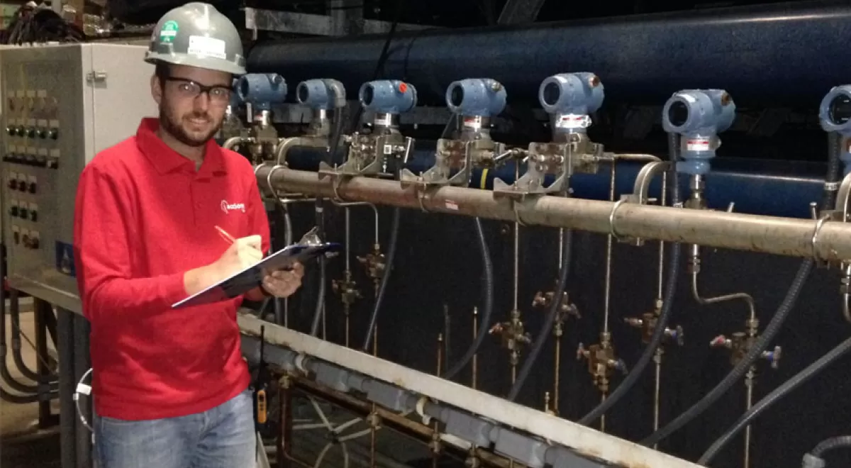 El ingeniero de ACCIONA Agua Aleix Martorell logra la licencia para operar plantas en EEUU