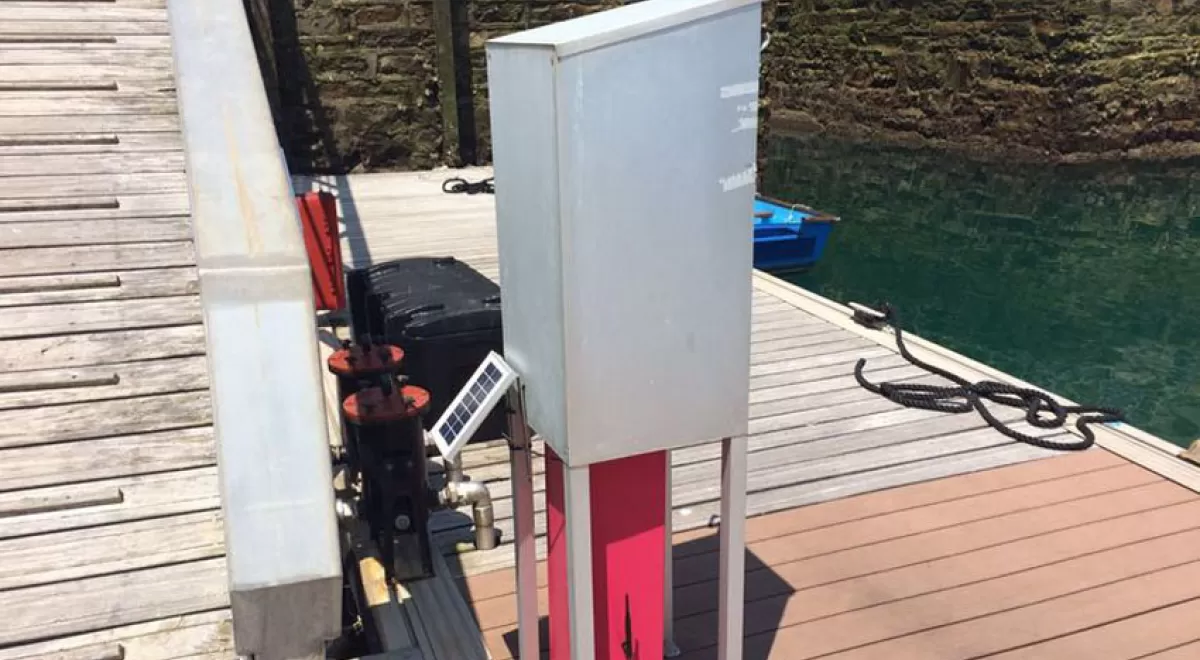 Getaria y EKP instalan sensores de medición de la calidad del agua del puerto