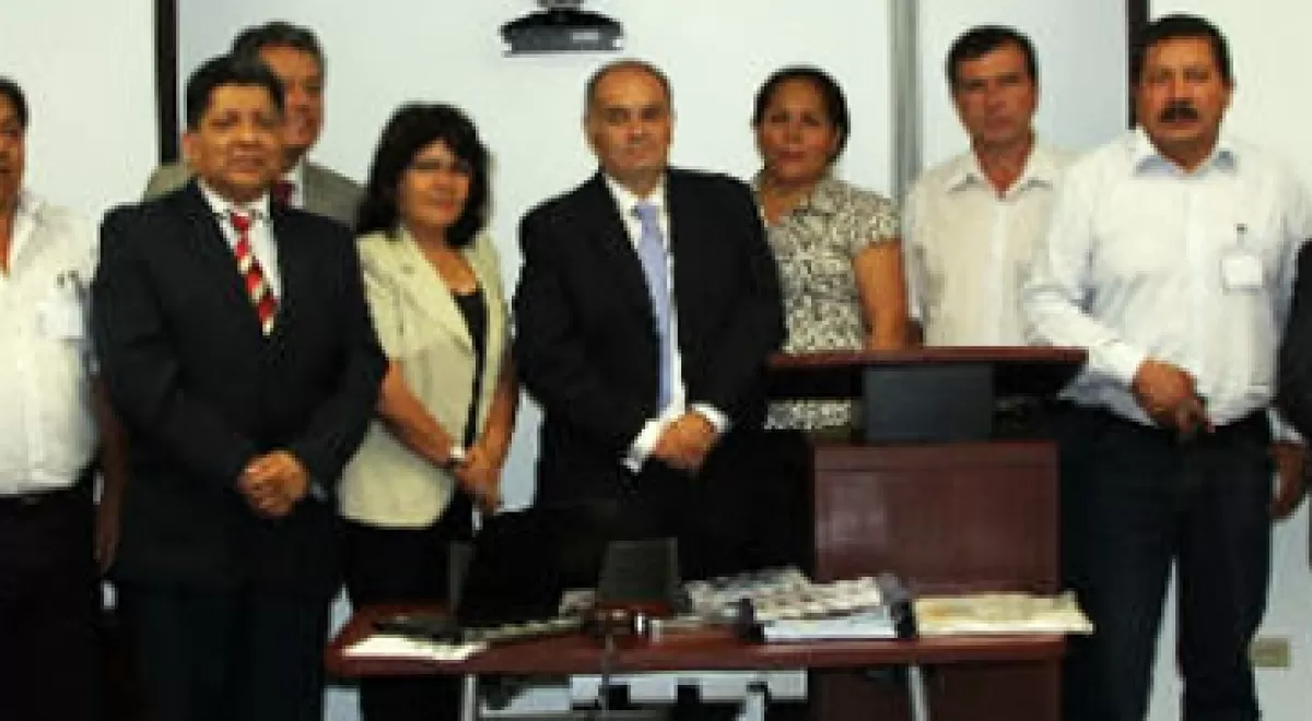 El MINAM de Perú se reúne con alcaldes para presentar el Programa de Desarrollo de Sistemas de Gestión de Residuos Sólidos