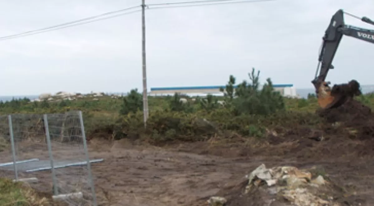 Comienza la construcción de los tanques de tormentas de Aguiño y Cerqueiras englobados en el proyecto de Saneamiento de Ribeira