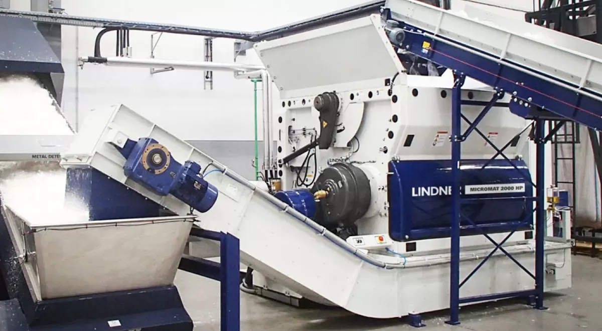 Micromat HP de Lindner: alto rendimiento en la trituración de residuos plásticos y otros residuos