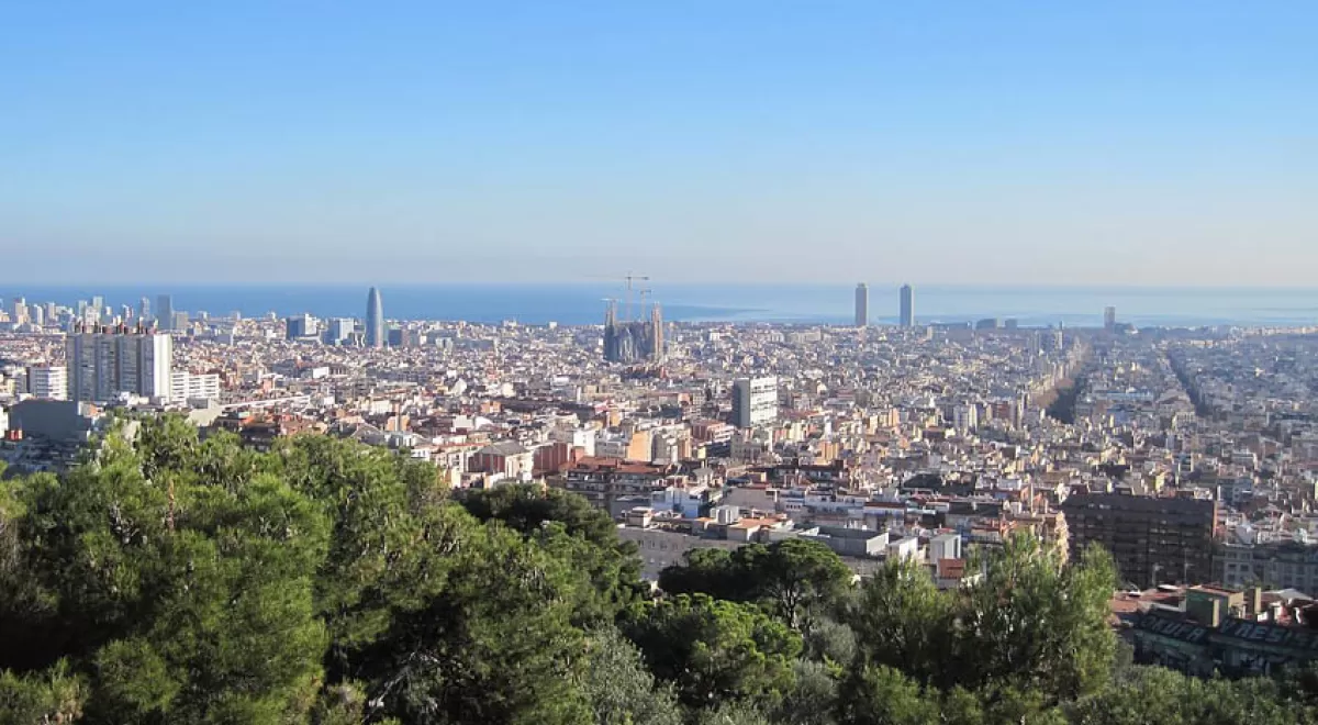 La contaminación del aire en el entorno de Barcelona continúa por encima de los niveles fijados por la UE