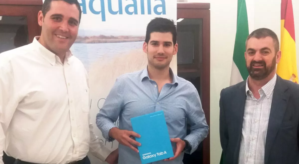 Pasarse a la factura electrónica tiene premio con Aqualia en Almería