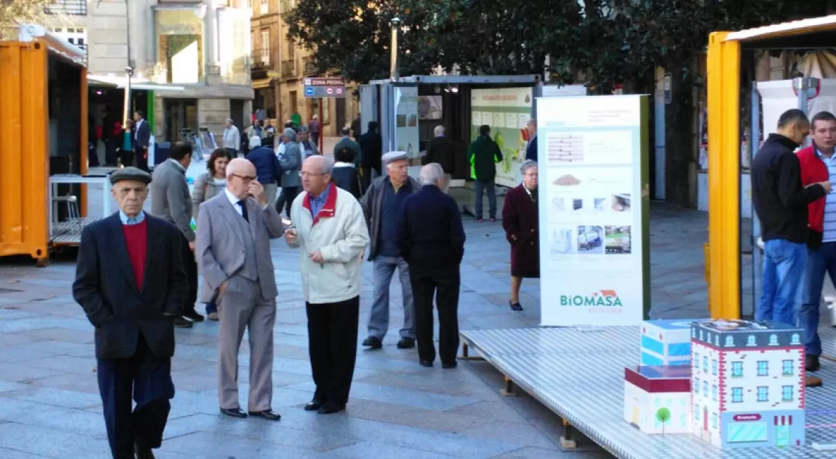 Xunta, AVEBIOM e IDAE promocionan la biomasa como solución energética en viviendas en Galicia