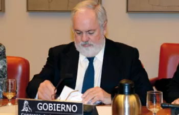 Miguel Arias Cañete repasa los acuerdos adquiridos en la COP19 y las actuaciones en materia de cambio climático del Gobierno