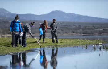 LIBERA insta a los ciudadanos a recopilar datos de residuos en entornos fluviales