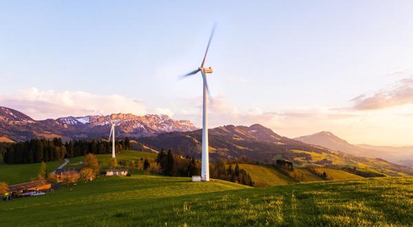 La industria de renovables celebra el avance de la Ley de Cambio Climático y Transición Energética