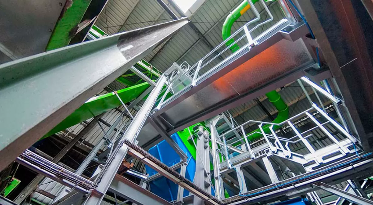 La nueva línea de recuperación de vidrio de la Planta de Villarrasa se pondrá en marcha en las próximas semanas