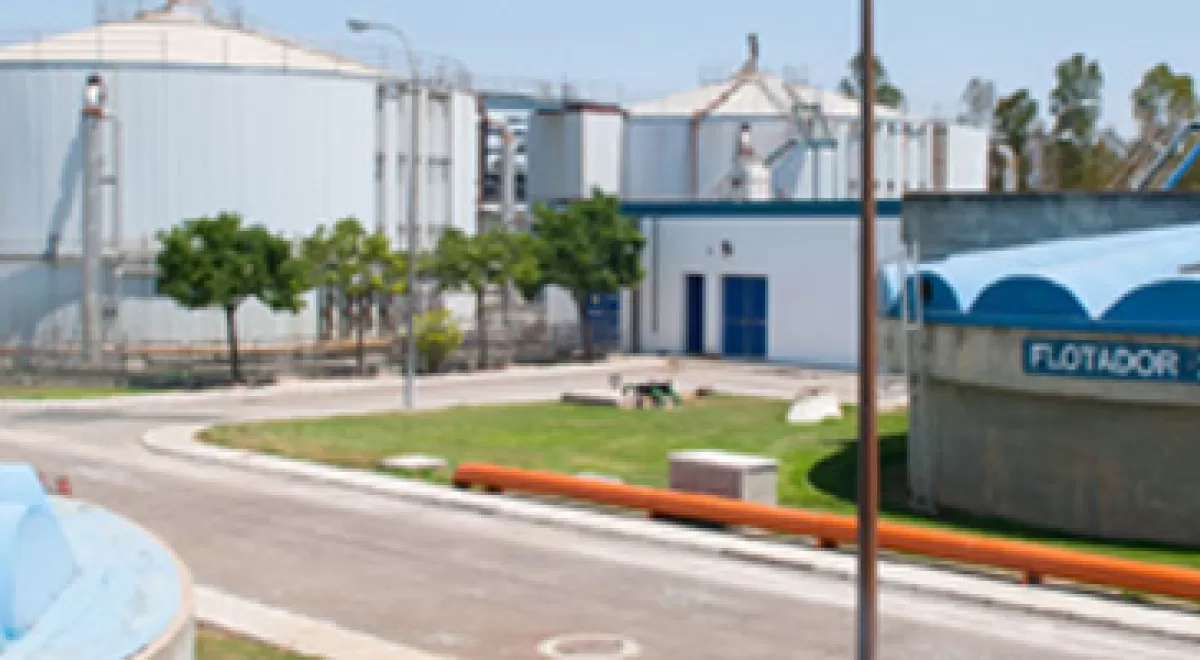Investigadores de la UCA estudian optimizar la producción conjunta de biogás con residuos de aceituna y lodos de EDAR