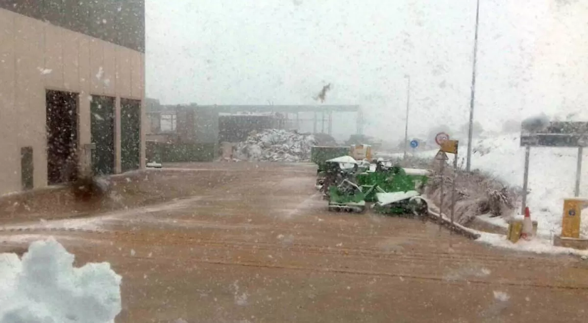 El temporal obliga a cerrar la planta de tratamiento de residuos de Caudete de las Fuentes