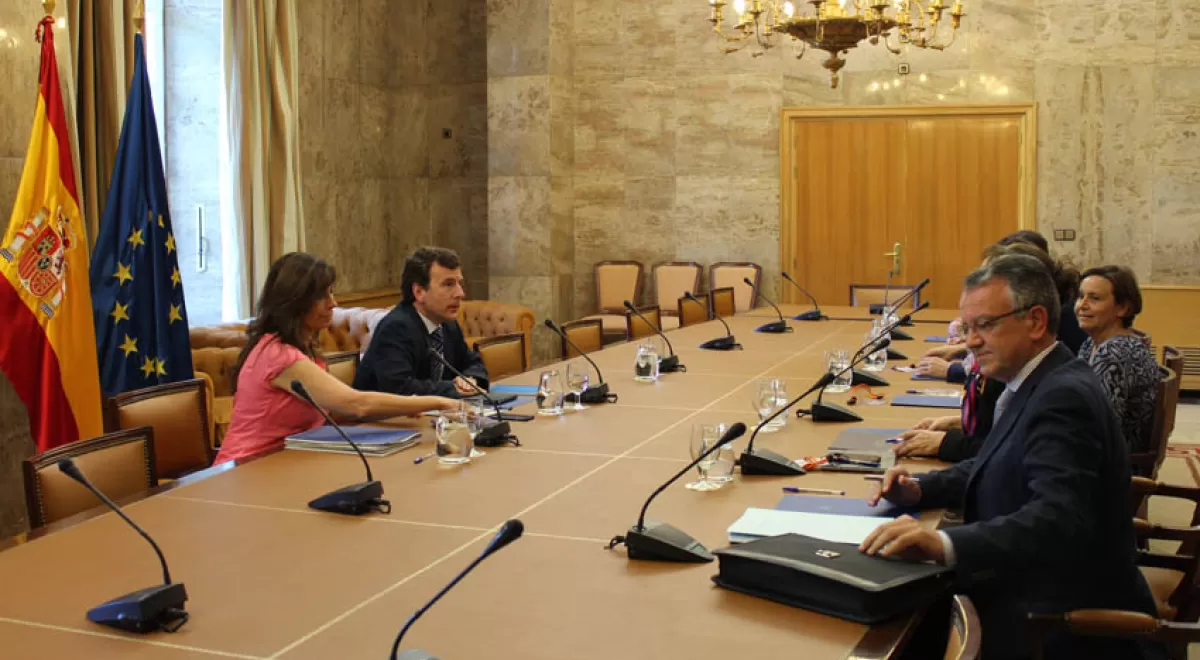 MAGRAMA, Gobierno de Asturias y Ayuntamiento de Gijón analizan la situación de la EDAR Este