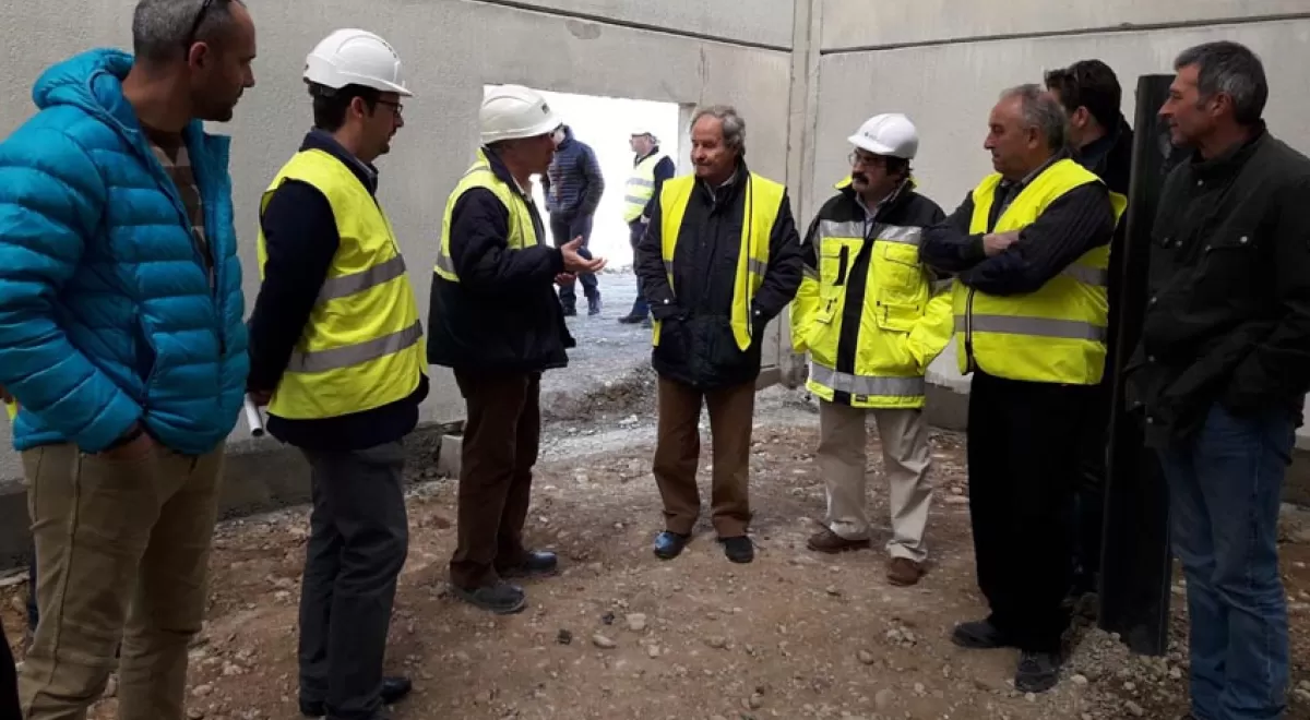 La Confederación Hidrográfica del Ebro visita la primera fase del proyecto para la red de Peramola en Lleida