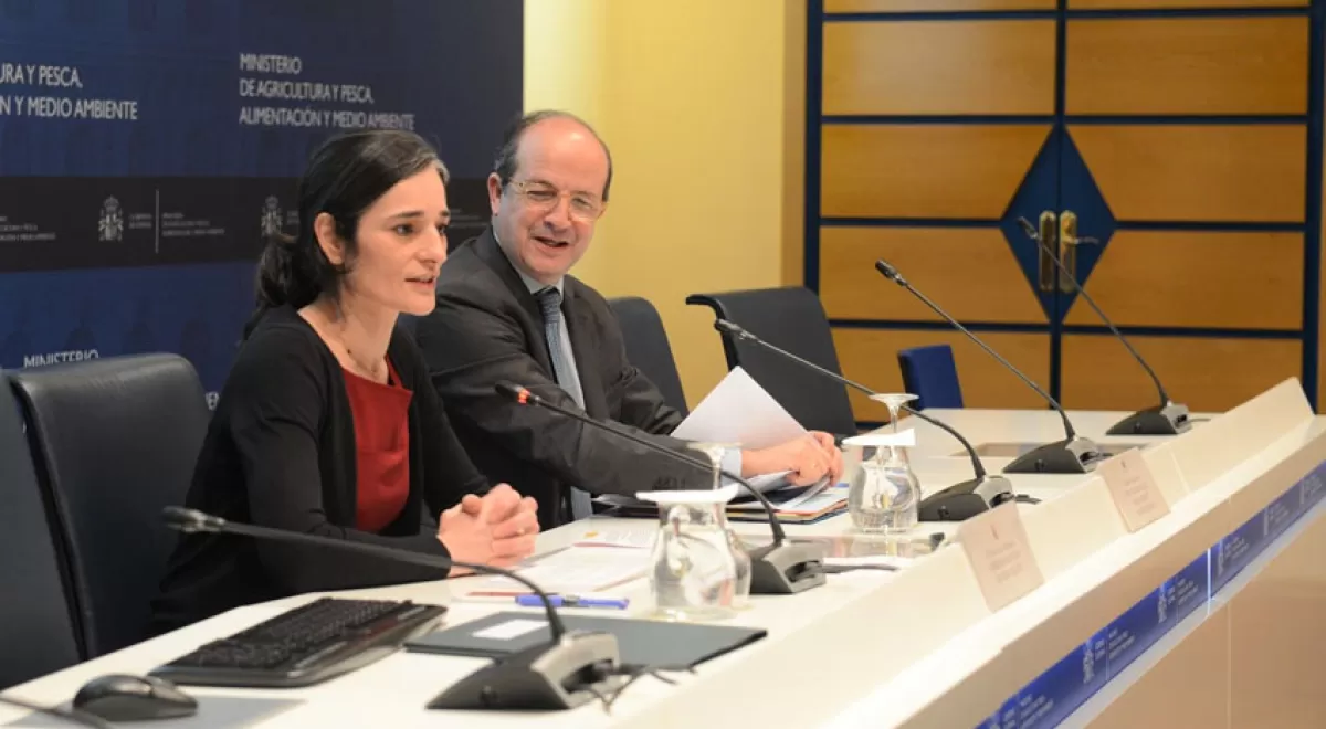 María García Rodríguez y Daniel Calleja analizan la aplicación de la política medioambiental europea en España