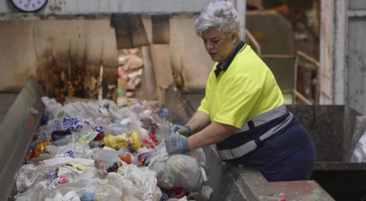 Las mujeres en riesgo de exclusión se abren paso en el sector de los residuos