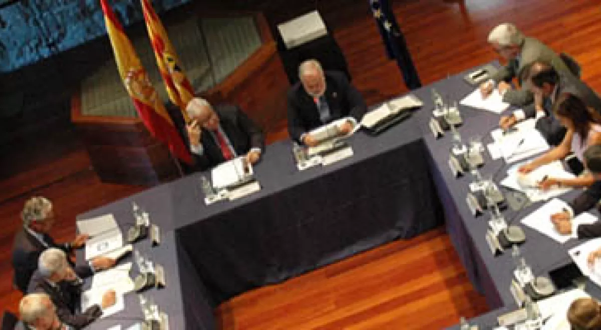 El Gobierno se compromete a acelerar las obras previstas en el Pacto del Agua de Aragón
