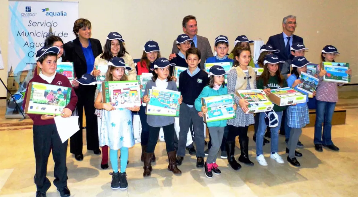 Una niña de Oviedo ganadora y otros 18 escolares finalistas del Concurso de dibujo infantil de Aqualia