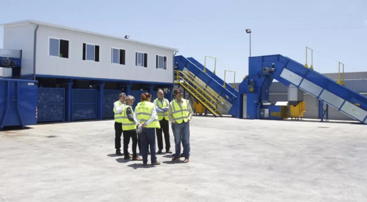 Inaugurada en Lanzarote una nueva planta de clasificación de envases y papel-cartón
