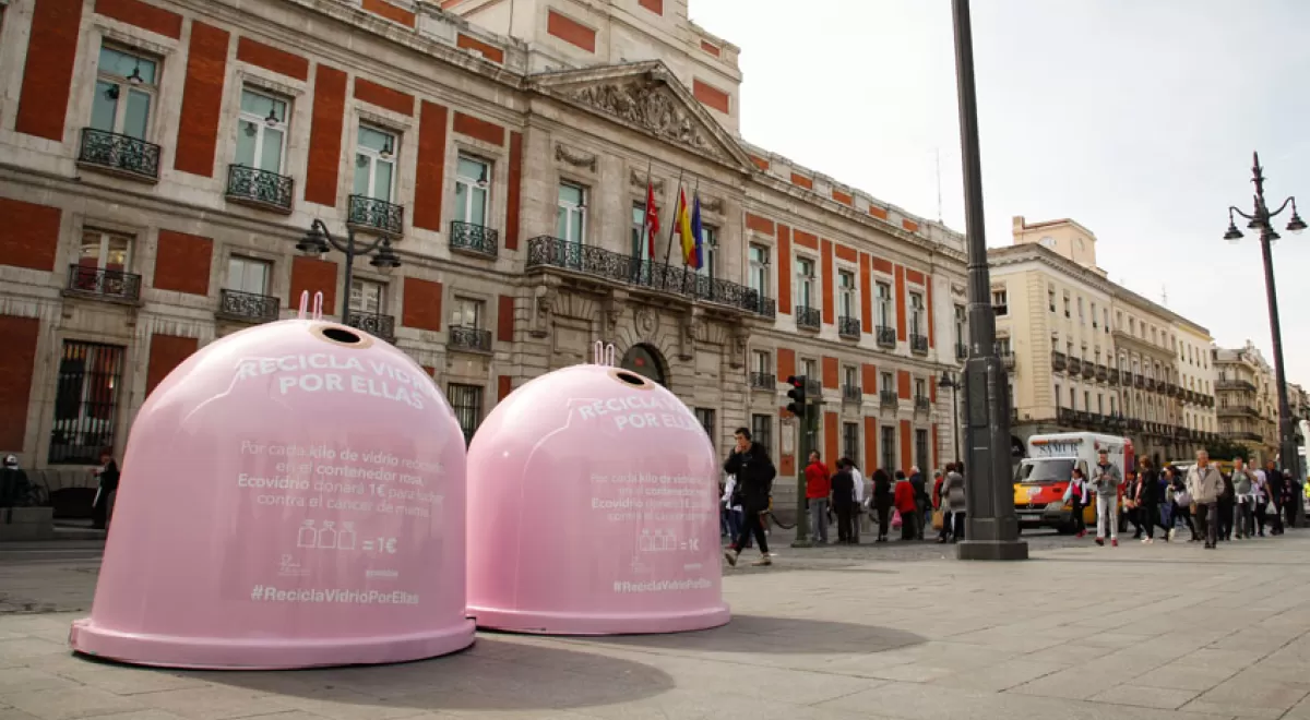 Ecovidrio presenta la campaña \"Recicla vidrio por ellas\" en el Día Mundial del Cáncer de Mama