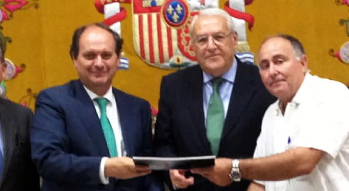 Firmado el convenio del Proyecto de modernización y consolidación de regadíos de la Comunidad de Regantes Plan Guaro en Vélez-Málaga