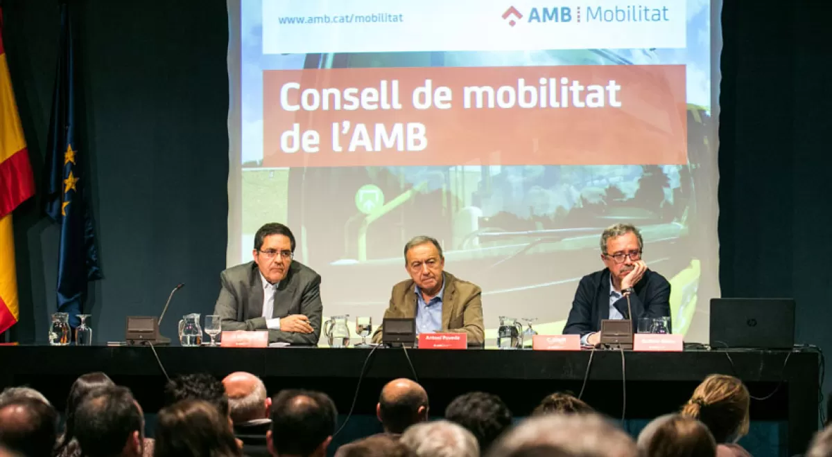 Las medidas contra la contaminación atmosférica centran el debate del II Consejo de Movilidad del AMB