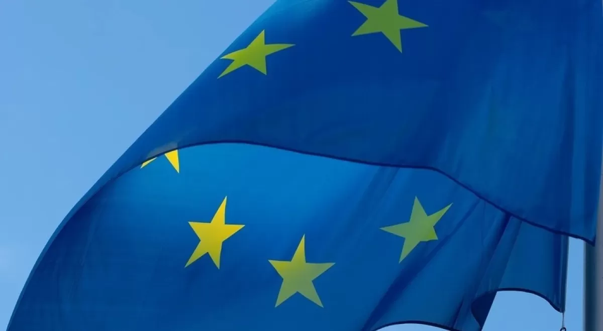 La Comisión Europea regulará que las empresas respeten los derechos humanos y el medio ambiente