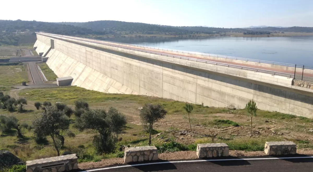 El MAPAMA licita las actuaciones de protección ambiental en el entorno de la presa de Alcollarín en Cáceres