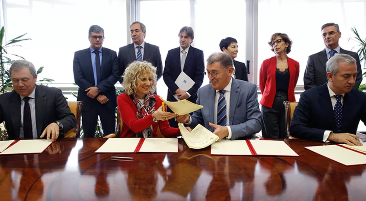 Acuerdo en Cantabria para producir fertilizantes y sustratos a partir de residuos y lodos de depuradora