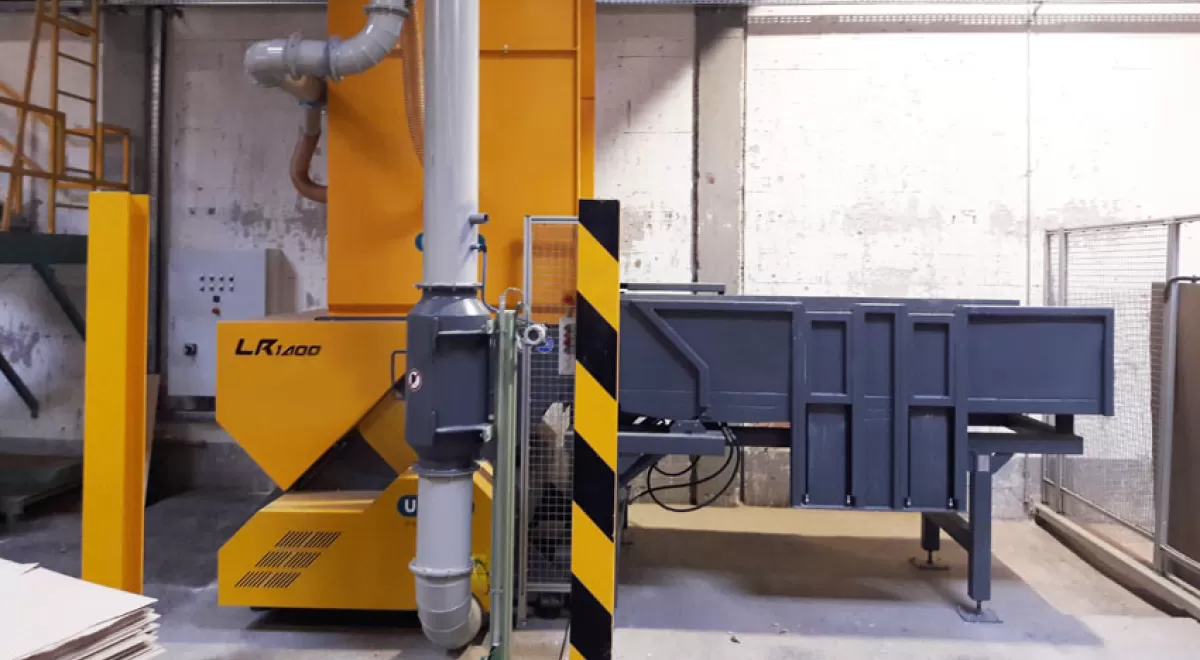 UNTHA IBERICA entrega un equipo LR1400 para el reciclado de pallets en Angola