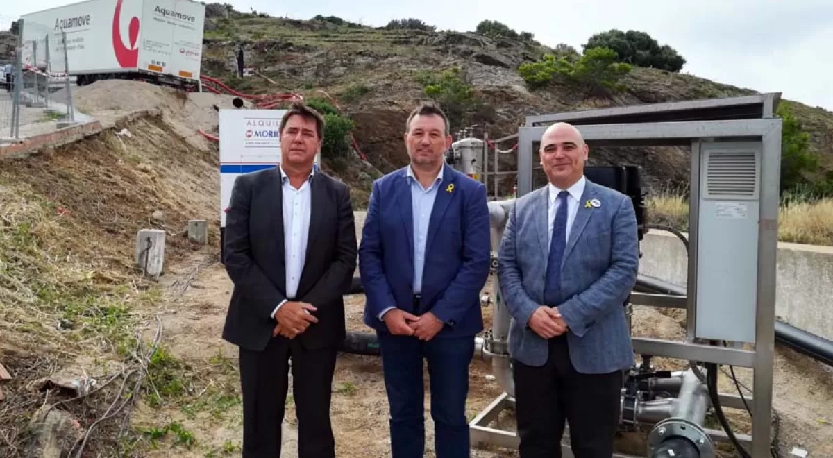 Jordi Agustí visita la desalinizadora móvil del Port de la Selva