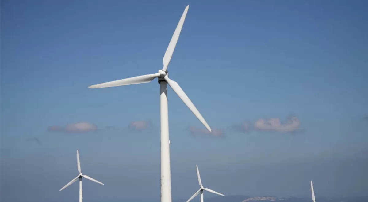 Canarias presenta ante Bruselas la Red de Energía RUP para acelerar el desarrollo de renovables