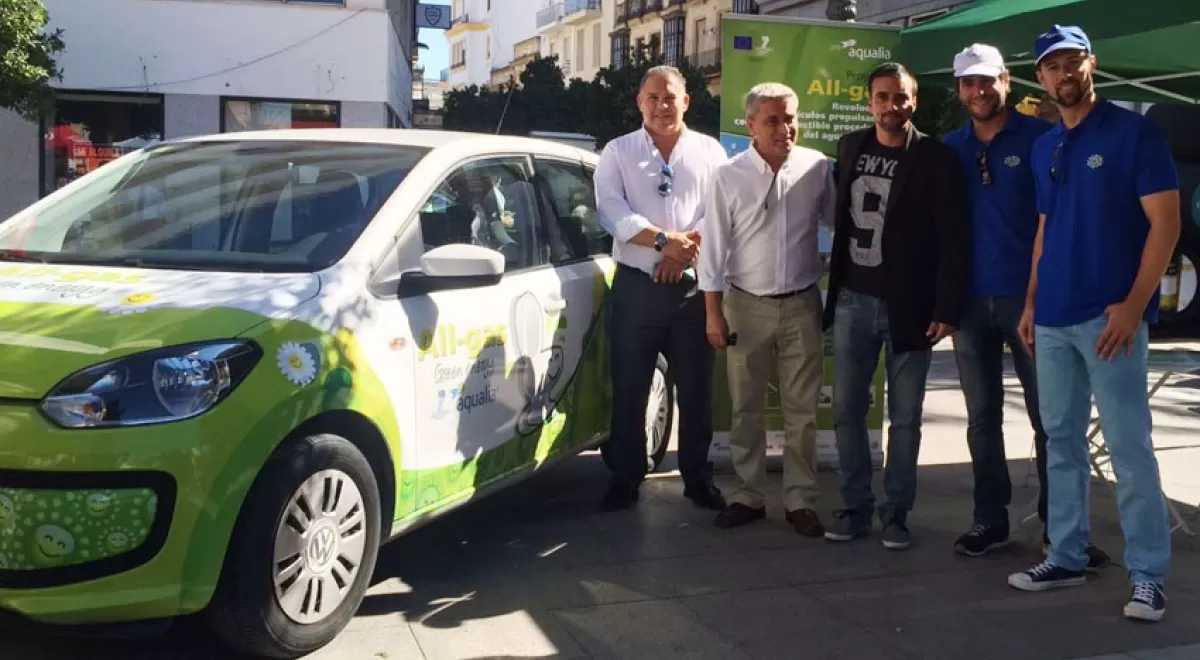 El vehículo a biometano del proyecto All-gas atrae la atención en la Semana de la Movilidad de Jerez