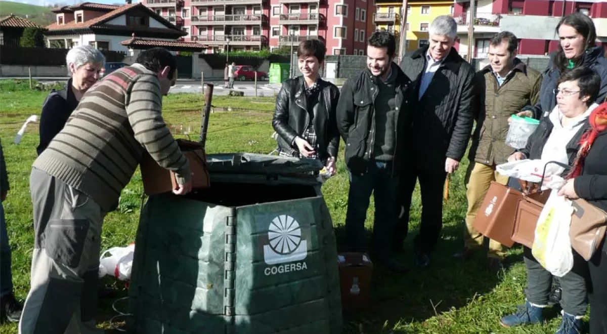 Puesta en marcha una experiencia pionera de compostaje comunitario en Cangas de Onís