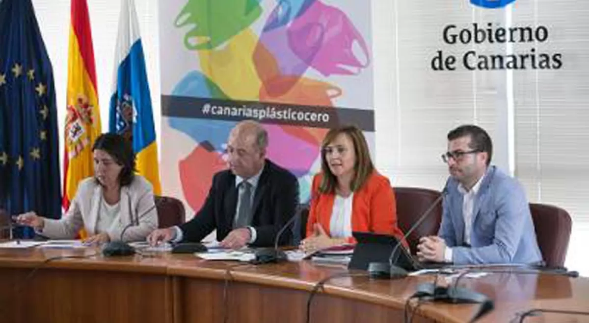 Canarias presenta los objetivos de su futura Estrategia sobre Plásticos