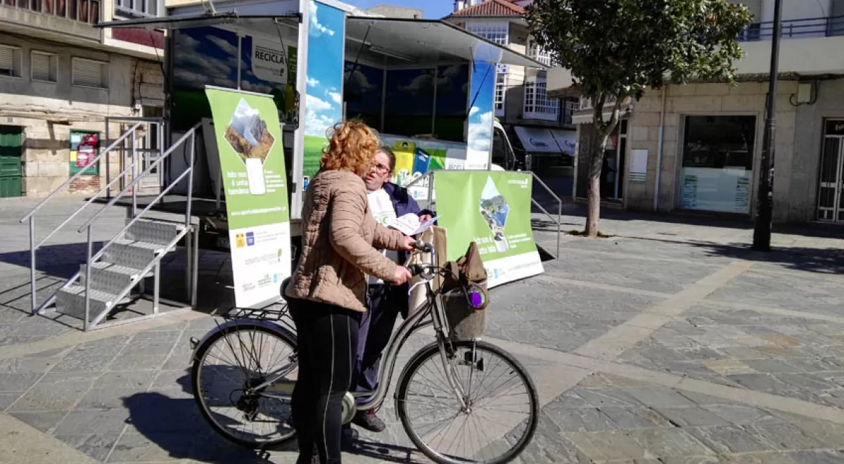 Más reciclaje en Sanxenxo con el aula móvil de la campaña itinerante \"Oportunidades Galicia\"