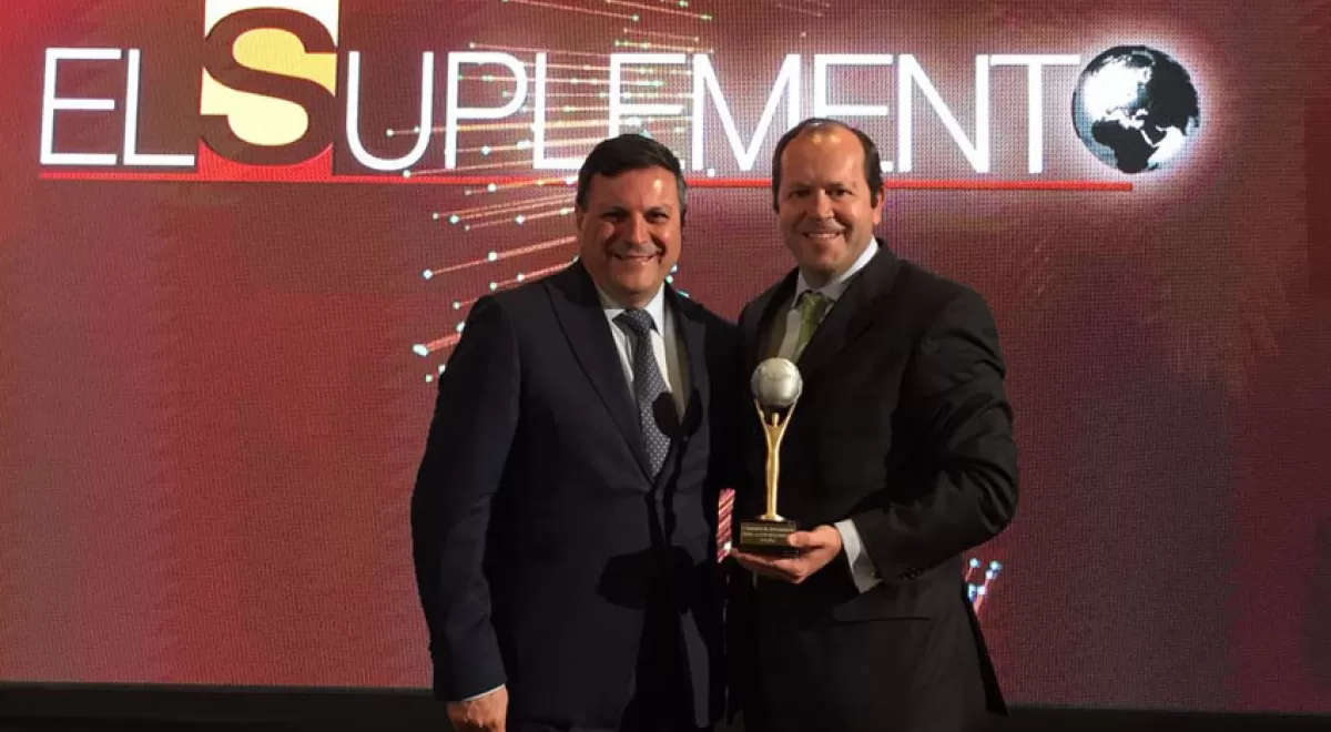 El Presidente de Sogama, Javier Domínguez Lino, recoge en Madrid el premio \"El Suplemento\"