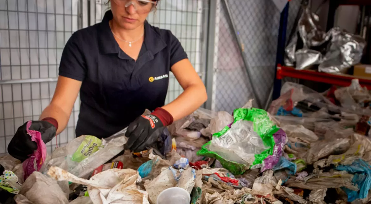 Empresas del plástico trabajan para mejorar el reciclado de los envases alimentarios multicapa