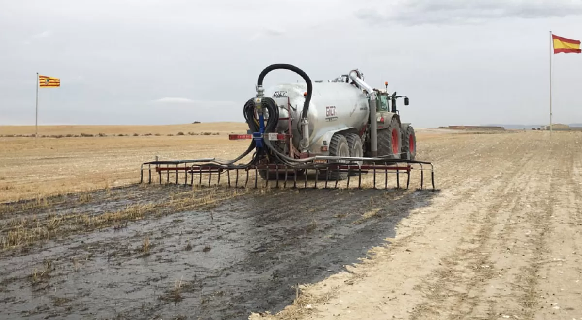Más de 250 agricultores y ganaderos conocen las últimas innovaciones en maquinaria de distribución de purines