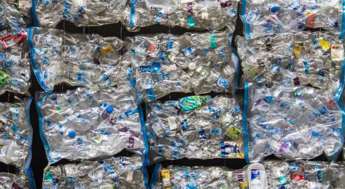 Reacciones diversas ante la medida de la UE del cargo de 800 €/tonelada por residuos de envases plásticos