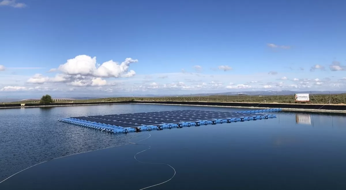 La Universidad de Jaén investigará sistemas fotovoltaicos flotantes