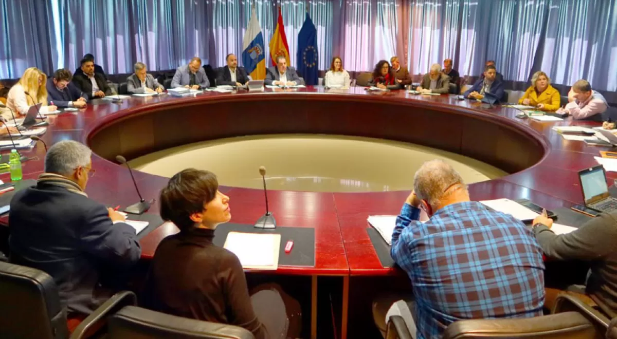 Gobierno y Cabildos actualizarán el Plan Integral de Residuos de Canarias a las directivas de la Unión Europea