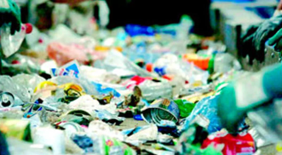 Los hogares españoles reciclan un 10,7% más envases de plástico, según los últimos datos de Cicoplast