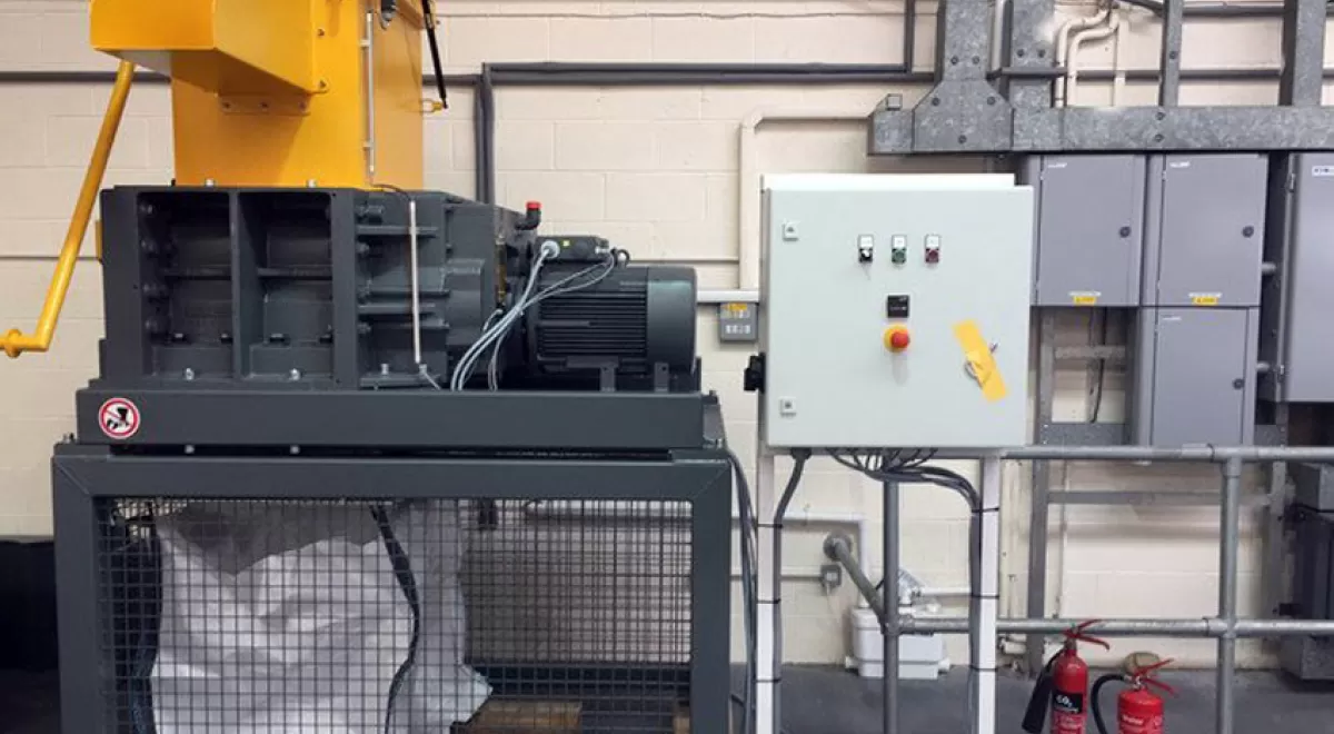 UNTHA RS40 para la destrucción y reciclaje seguro de discos duros