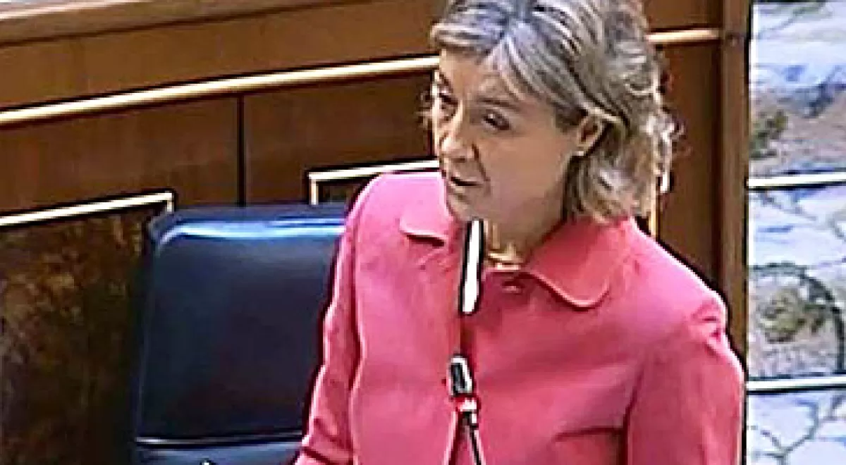 Isabel García Tejerina asegura en el Congreso que en junio estarán aprobados todos los planes de cuencas intercomunitarias