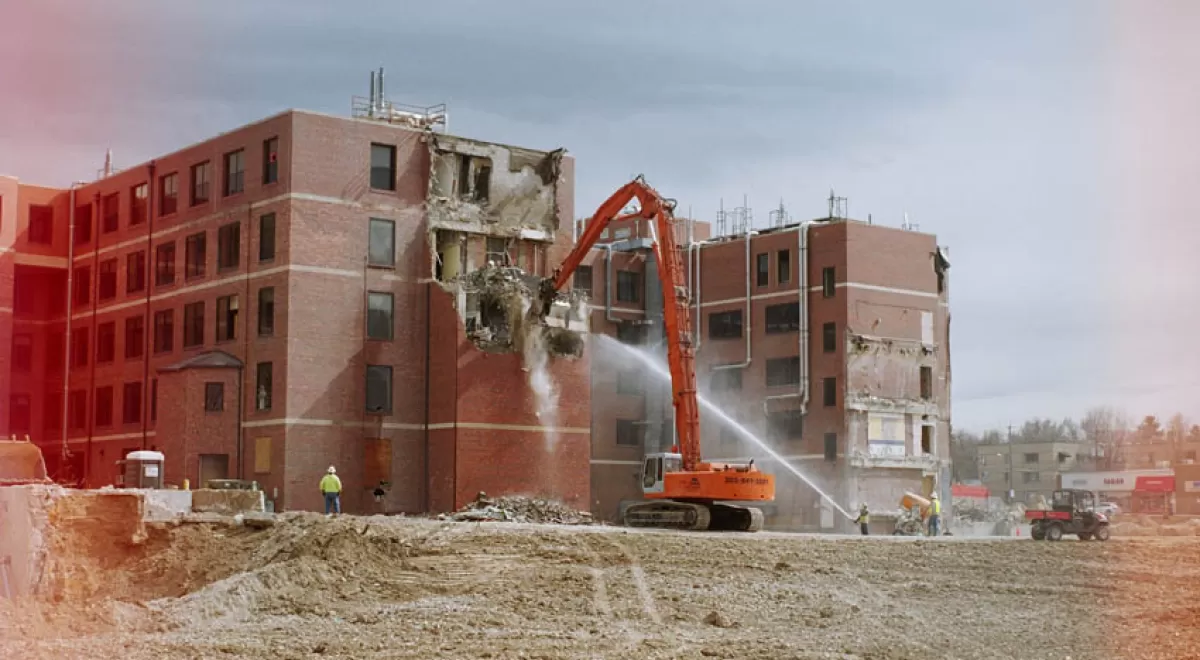Construcción con edificios antiguos: los residuos de demolición se convierten en hormigón nuevo