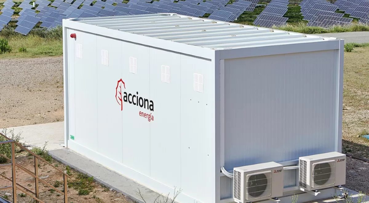 ACCIONA testea el rendimiento de baterías recicladas en el almacenamiento de energía renovable