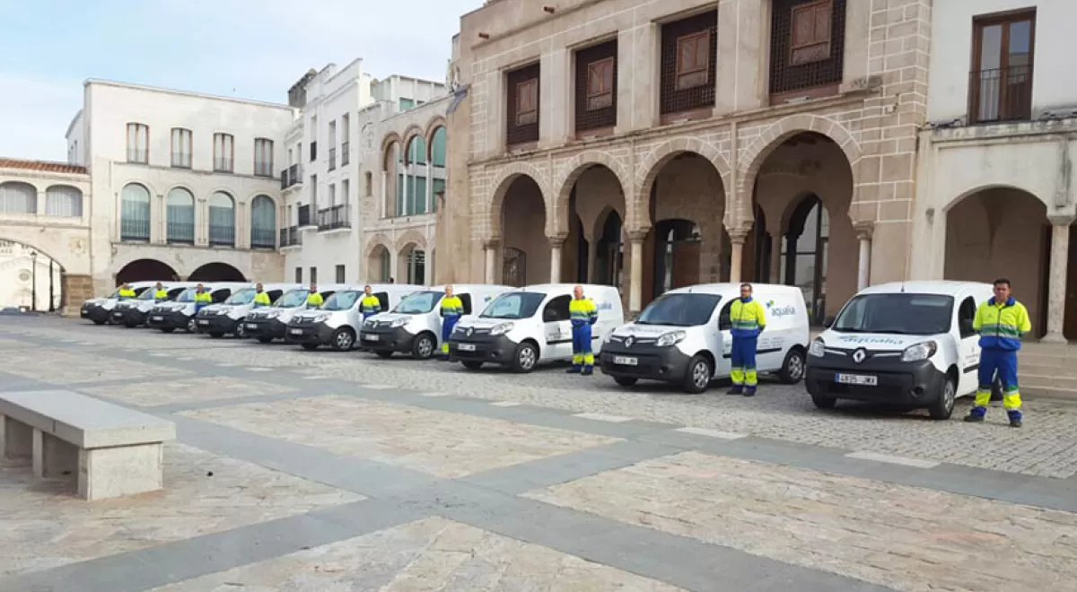 El Servicio Municipal de Agua de Badajoz incorpora 10 vehículos eléctricos a su flota