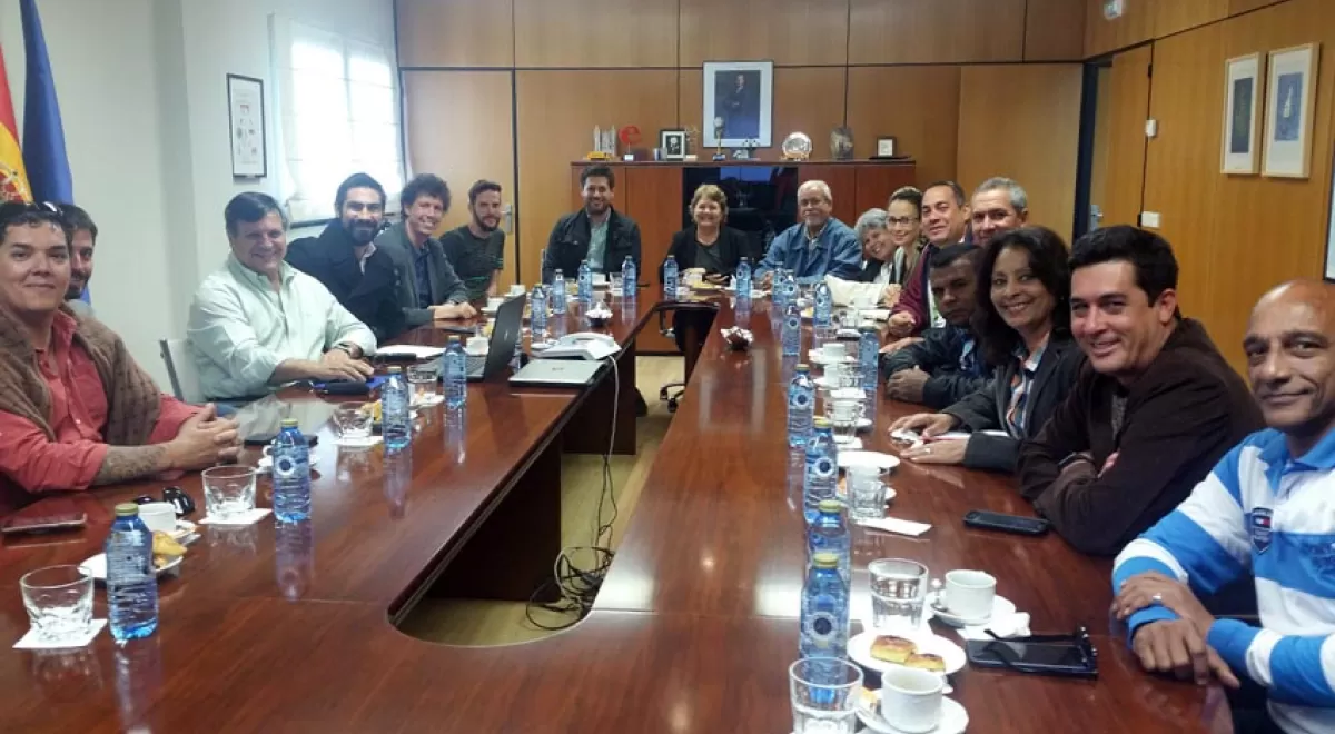 Técnicos cubanos y costarricenses visitan el Complejo Medioambiental de Sogama