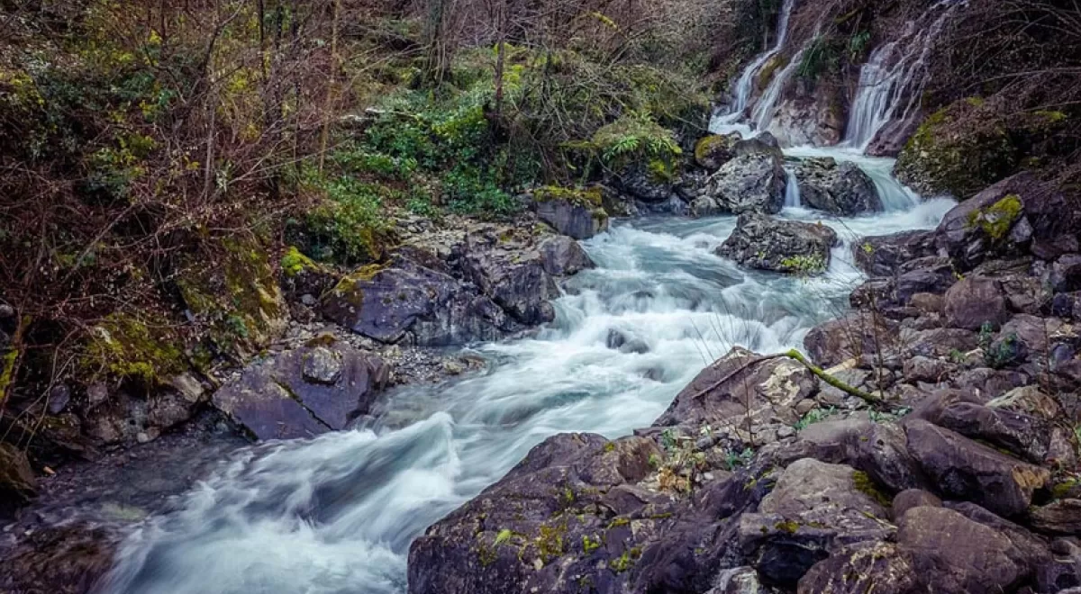El cambio climático aumenta la acidificación de las aguas de la alta montaña pirenaica